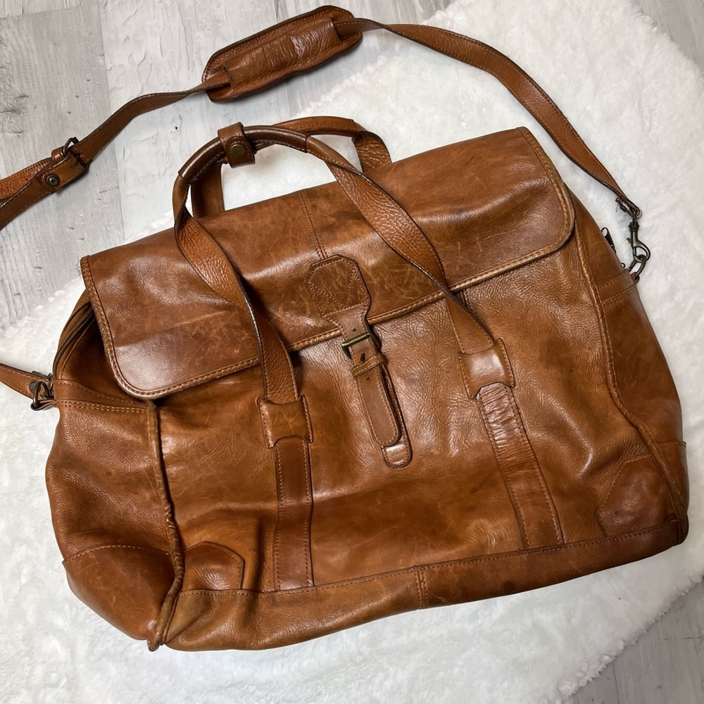 Elegant Brown Leather Travel Bag